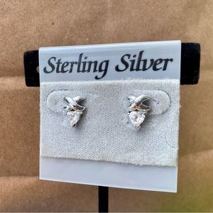 ‼️BRAND NEW SET‼️ Sterling silver set of 2  cubic zirconia stud’s